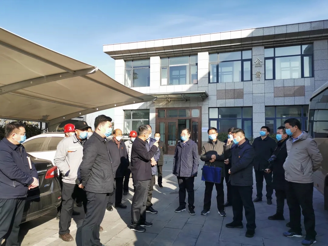 新密市委副書記、市長張紅偉一行蒞臨鄭州建信指導(dǎo)企業(yè)復(fù)工和疫情防控工作